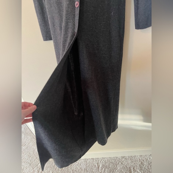 Long Black Button-Front Ribbed Cardigan Sweater - Picture 4 of 7